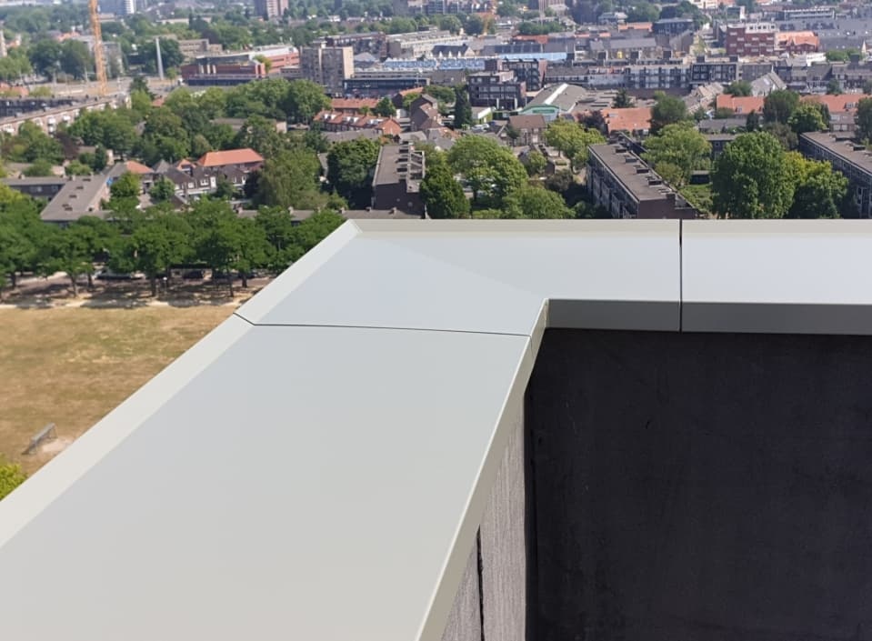 Variëren met aluminium muurafdekkappen